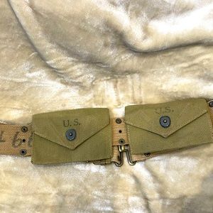 Authentic 1943 World War II U.S. Army  Field Belt Ammo Pouches USA  W-4669 Markd